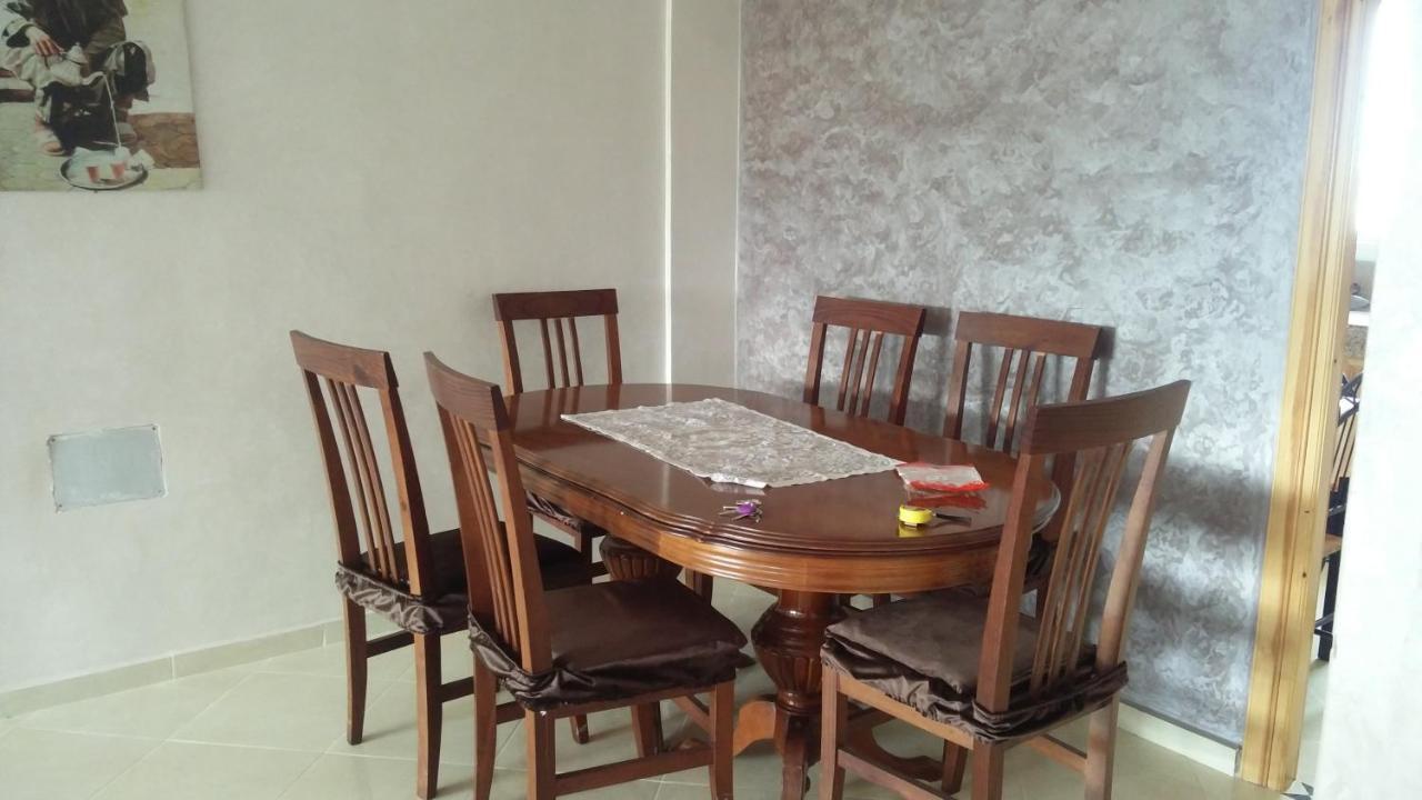 פס Logement Hotel Et Navette Gratuite מראה חיצוני תמונה
