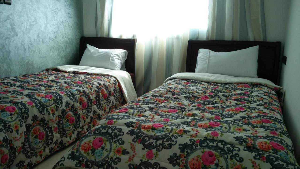 פס Logement Hotel Et Navette Gratuite מראה חיצוני תמונה