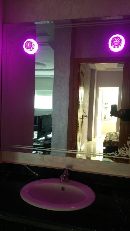 פס Logement Hotel Et Navette Gratuite מראה חיצוני תמונה