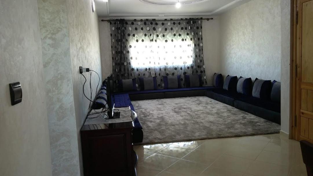 פס Logement Hotel Et Navette Gratuite מראה חיצוני תמונה