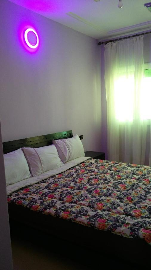 פס Logement Hotel Et Navette Gratuite מראה חיצוני תמונה